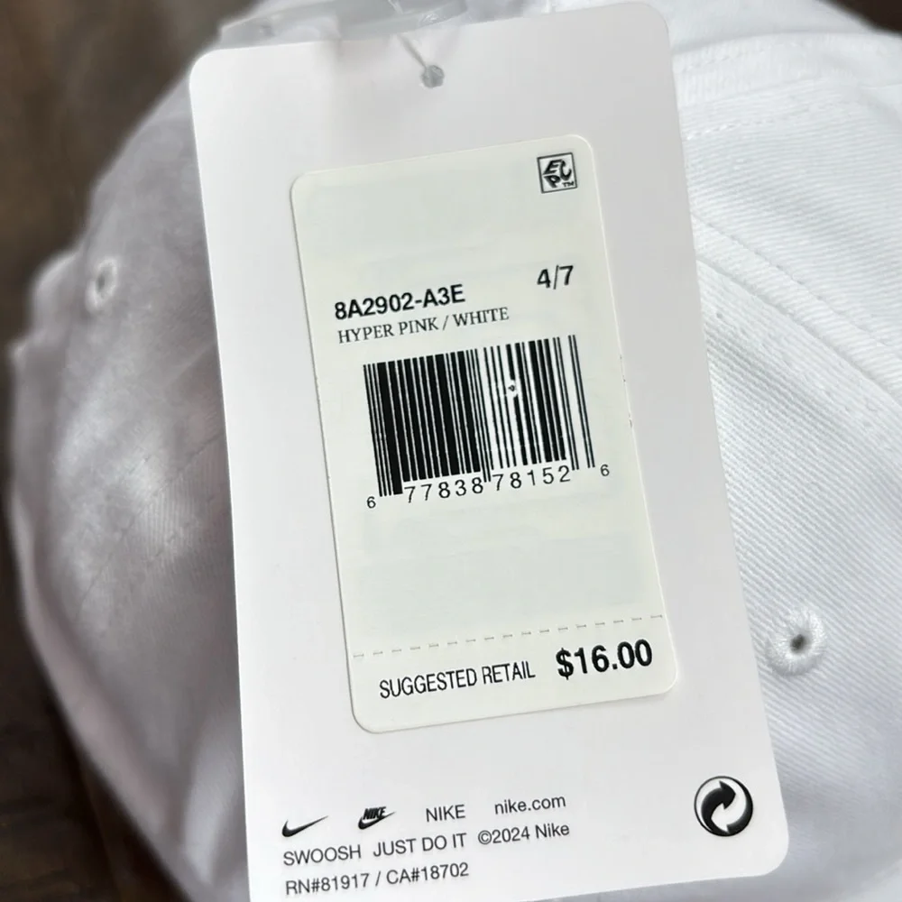Nike Club/Baseball cap,velcro back, embroidered Nike swoosh logo,6 panel vented